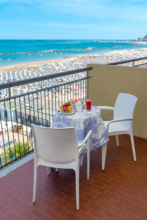 Отель Hotel Belsoggiorno  Каттолика